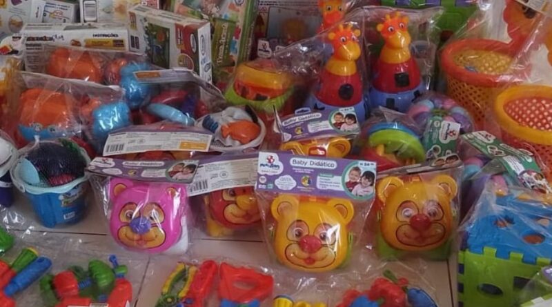 Secretaria Municipal de Educação de Cerro Negro adquire novos brinquedos através de doação da empresa Florestal Gateados