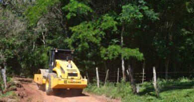 Secretaria Municipal de Obras da continuidade nos trabalhos de manutenção das estradas pelo interior do município