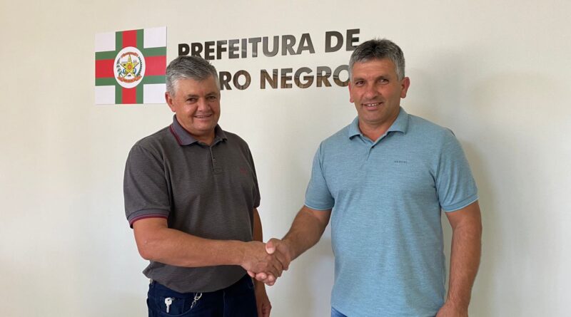 Vice-prefeito Adelar José de Morais assume o comando da Administração durante período de férias do prefeito Ademilson Conrado