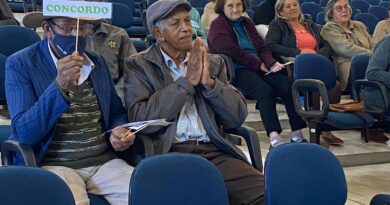 Direito das pessoas idosas é abordado em encontro do Grupo de Serviço de Convivência para Idosos do CRAS Lúcia Ap. Mocelin
