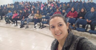 CRAS Lúcia Aparecida Mocelin realiza sessão especial de Dia das Mães as famílias participantes do SCFV